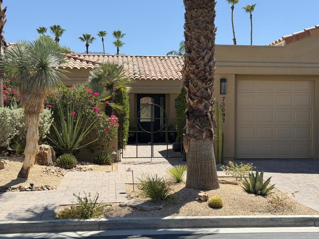 73097 Galleria Court, Palm Desert