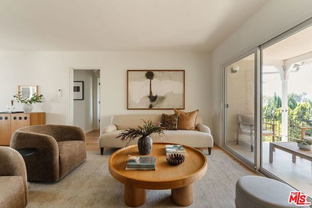 2021 Hillhurst Avenue # 9, Los Angeles