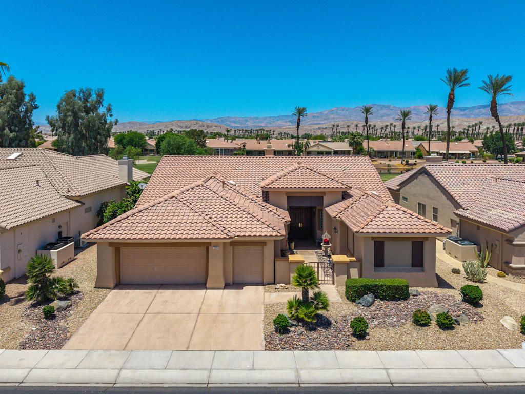 78292 Kensington Avenue, Palm Desert
