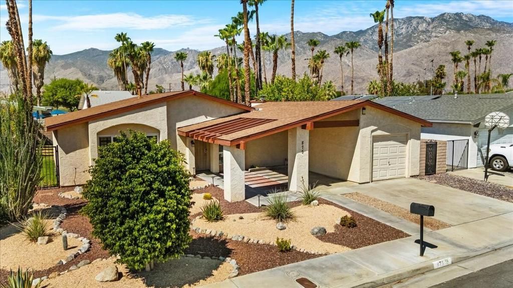 875 Arroyo Vista Drive, Palm Springs