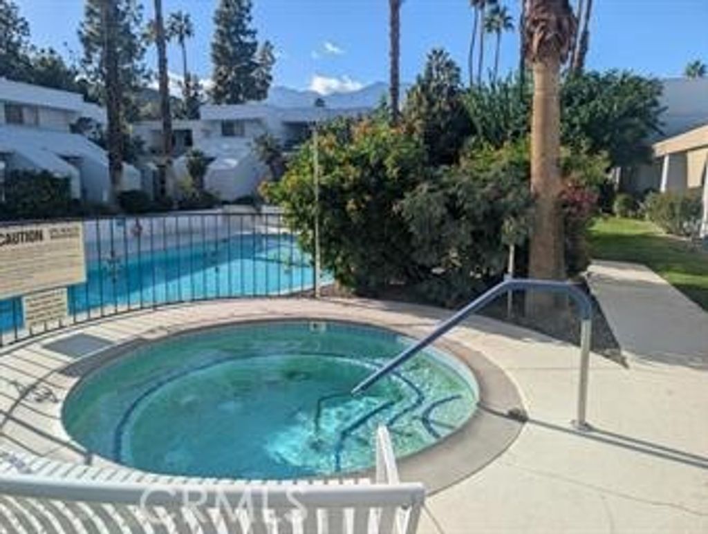 5301 E Waverly Drive # 124, Palm Springs