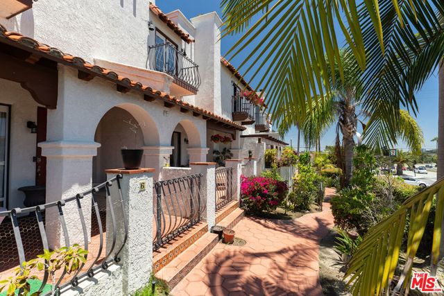 223 S Prospect Avenue 5, Redondo Beach.