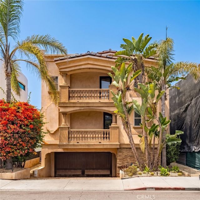 1105 Manhattan, Hermosa Beach.