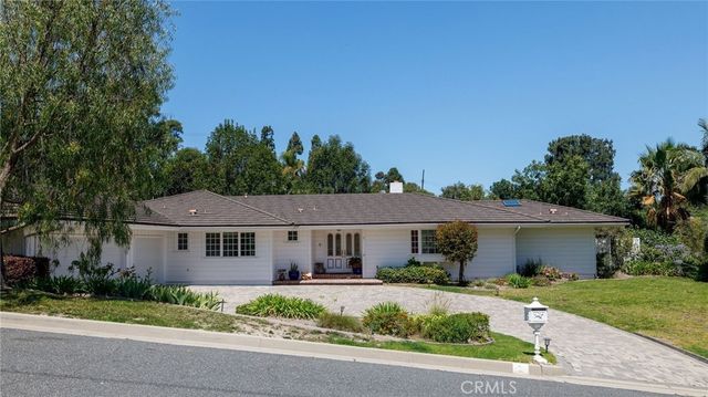 3 Dobbin Lane, Rolling Hills Estates.