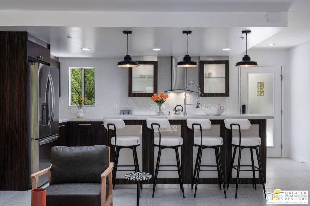588 E San Lorenzo Road # 104, Palm Springs