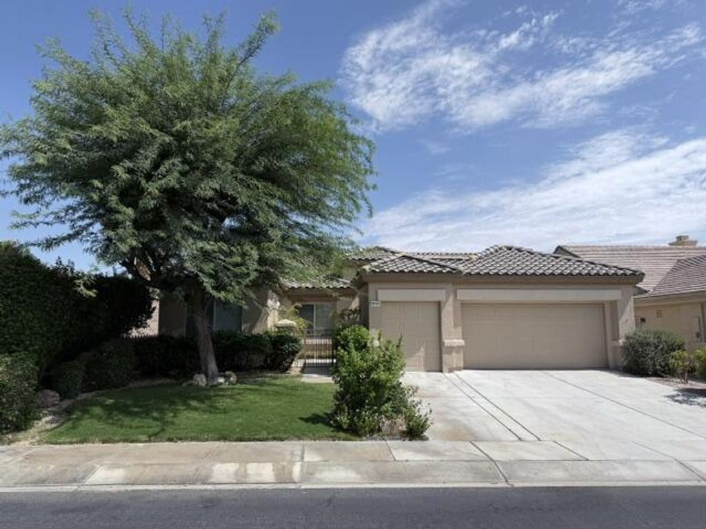 78350 Estancia Drive, Palm Desert