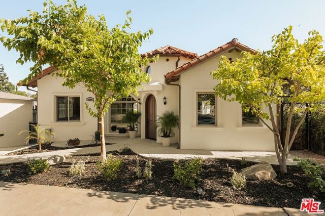 4244 Los Nietos Drive, Los Angeles