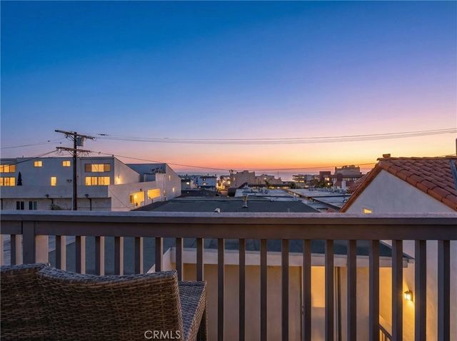 331 Manhattan Avenue, Hermosa Beach.