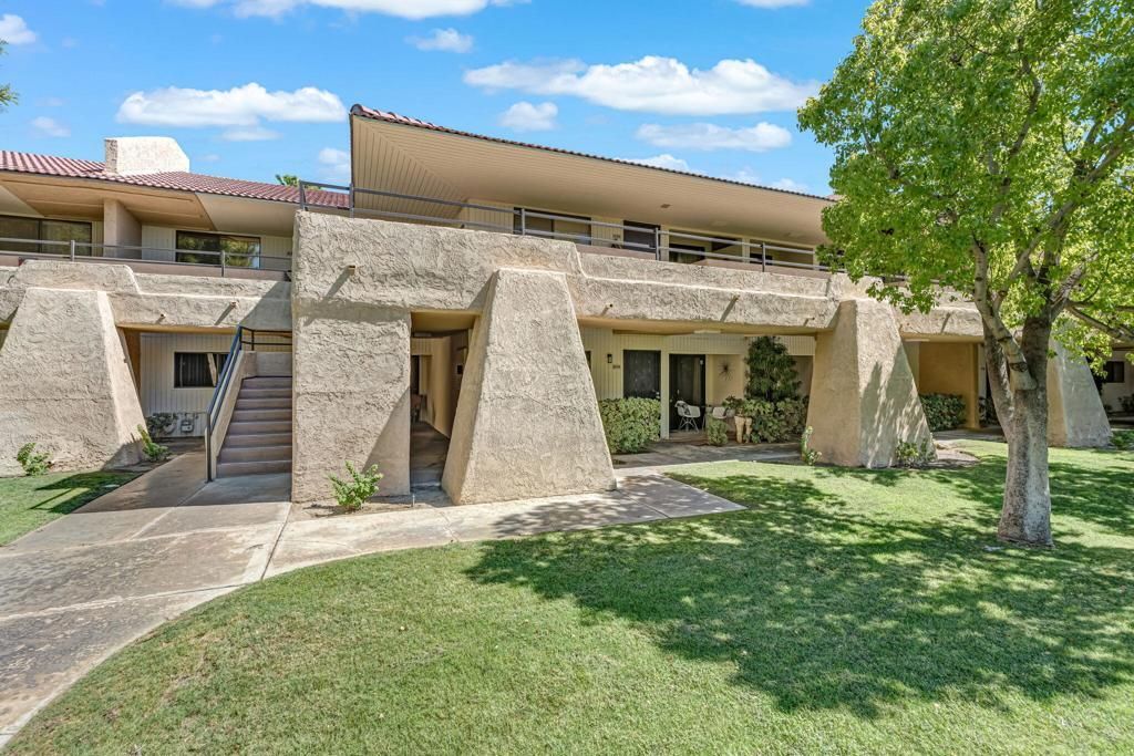 2821 N Los Felices Road # K109, Palm Springs