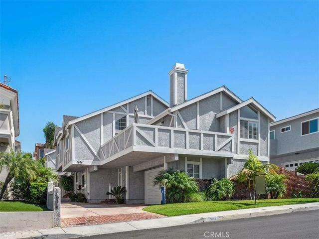 1805 Carnegie Lane 3, Redondo Beach.
