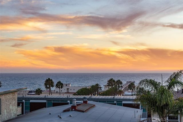 1136 Monterey, Hermosa Beach.