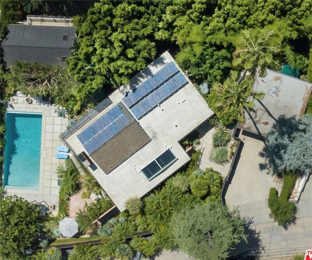 4520 Dundee, Los Angeles