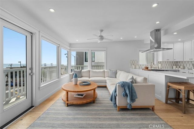 209 15th Street, Manhattan Beach.