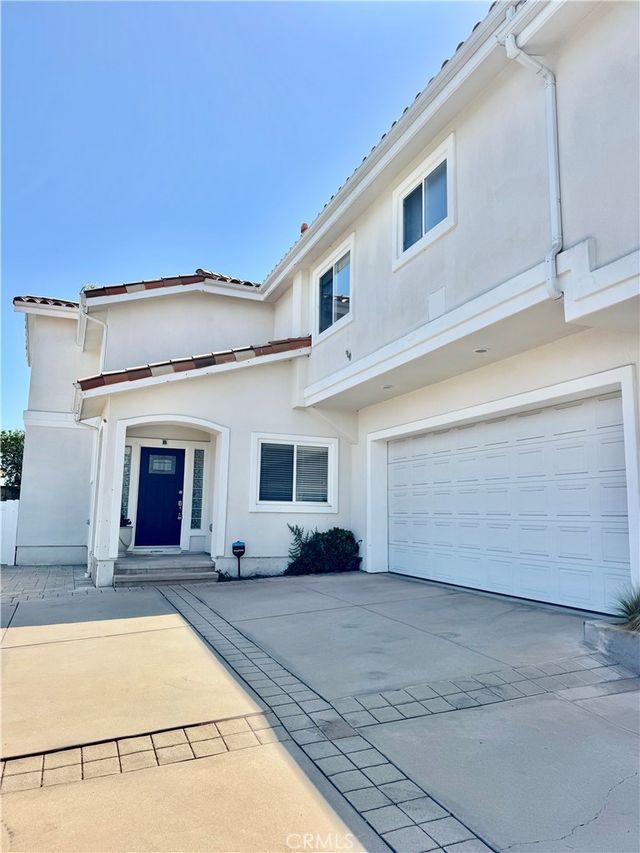 2012 Morgan Lane B, Redondo Beach.