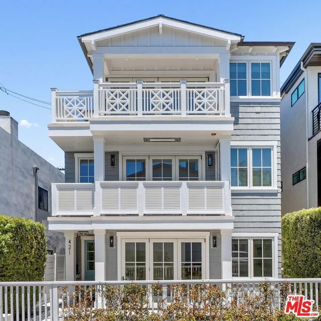 421 27th Street, Manhattan Beach.