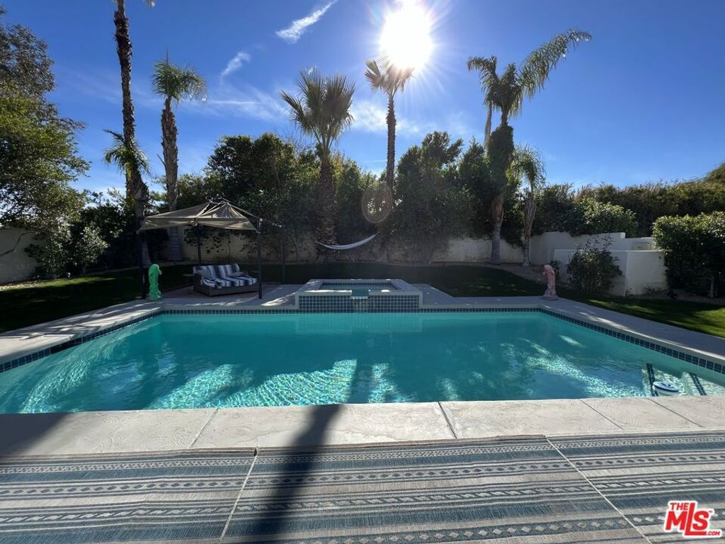 68155 Tachevah Drive, Cathedral City