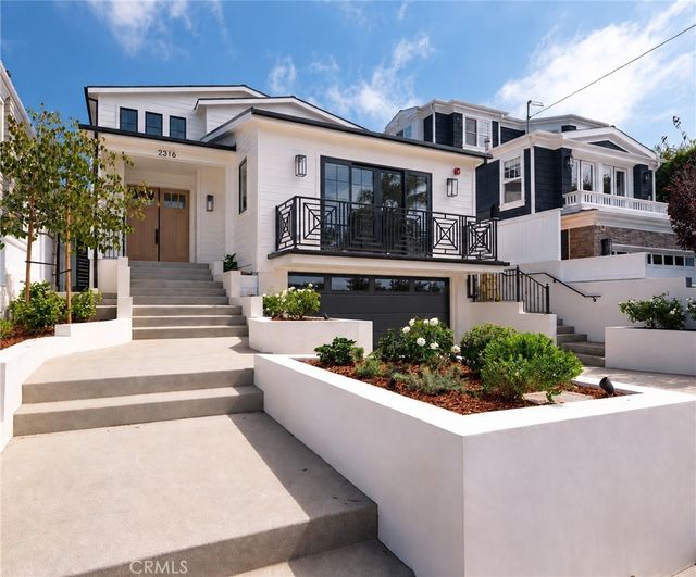 2316 Pine Ave., Manhattan Beach.