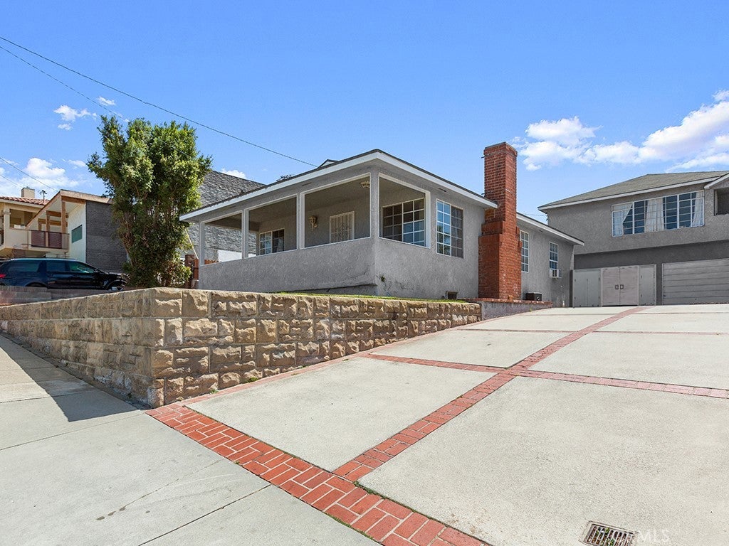 4572 W 130th Street