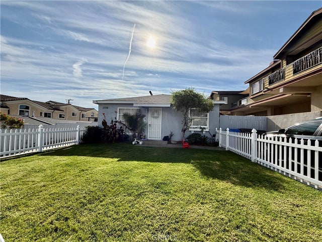 2518 Gates Avenue A, Redondo Beach.
