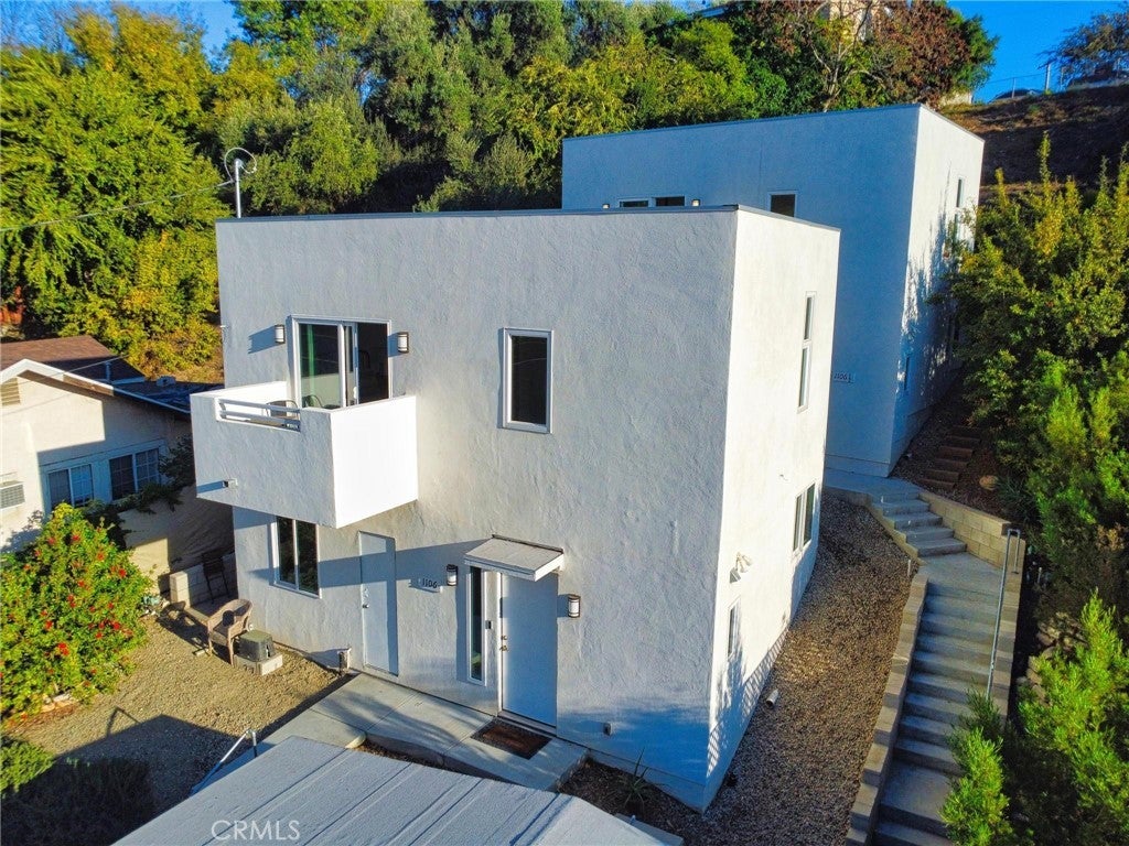 Photo of Listing #DW24244076