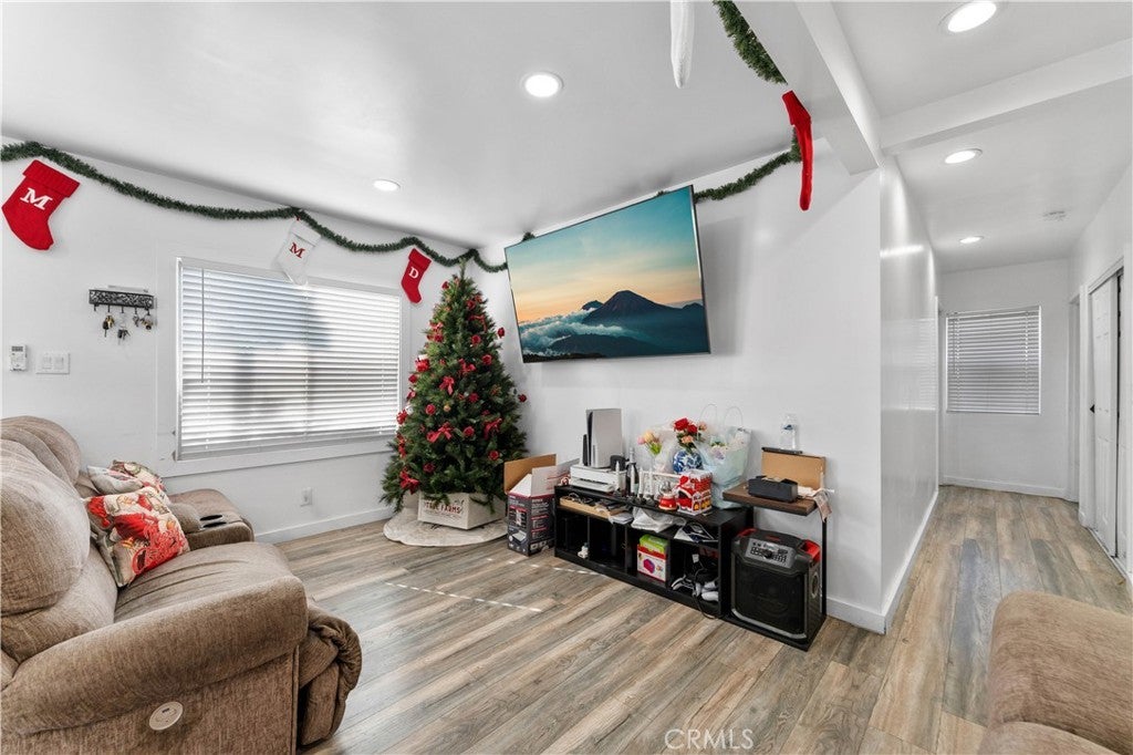 Photo of Listing #OC25009427