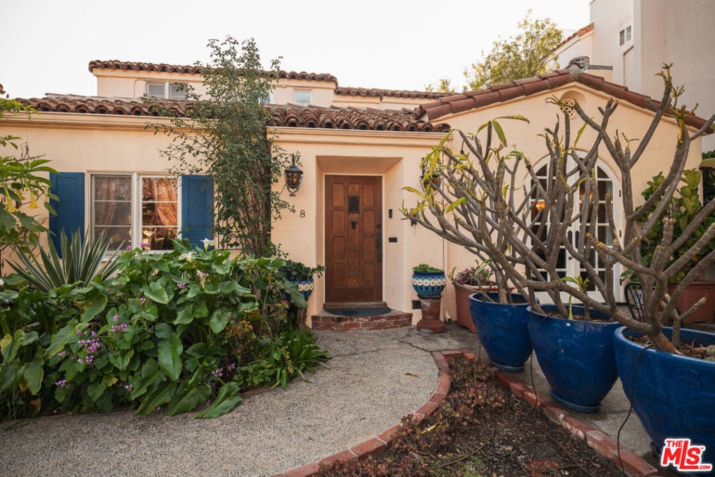 Photo of Listing #25493905