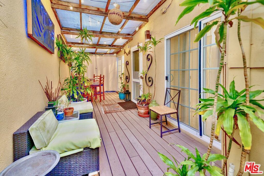 Photo of Listing #25498095