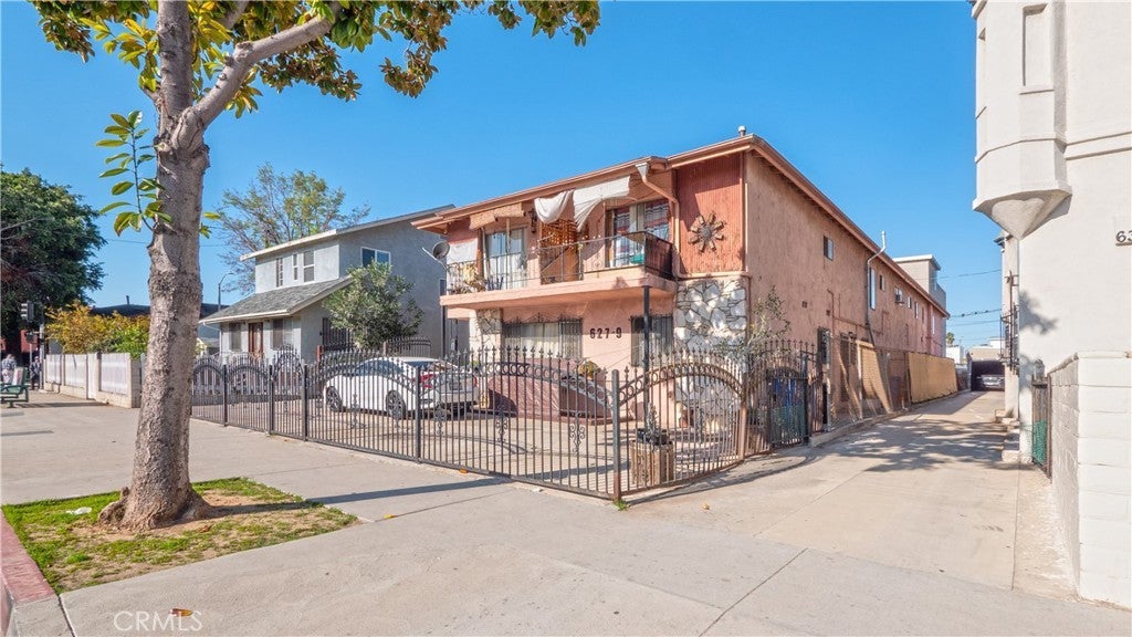 Photo of Listing #DW25044197