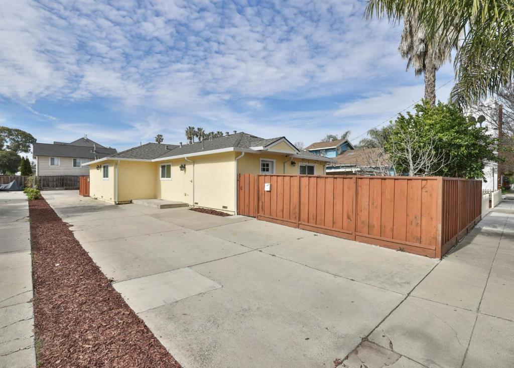 Photo of Listing #ML81995890