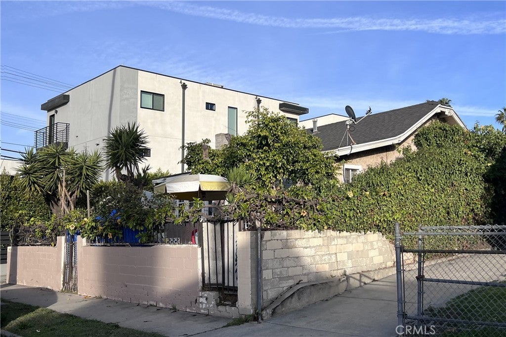 Photo of Listing #SR25055261