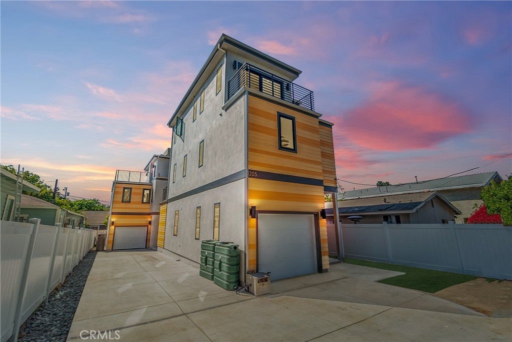 Photo of Listing #SR25082193