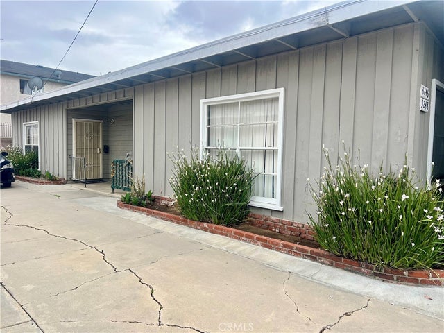 3246 W 135th Street, Hawthorne.