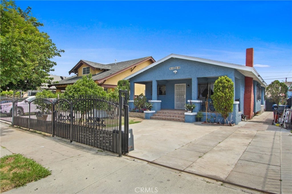 Photo of Listing #DW25120992