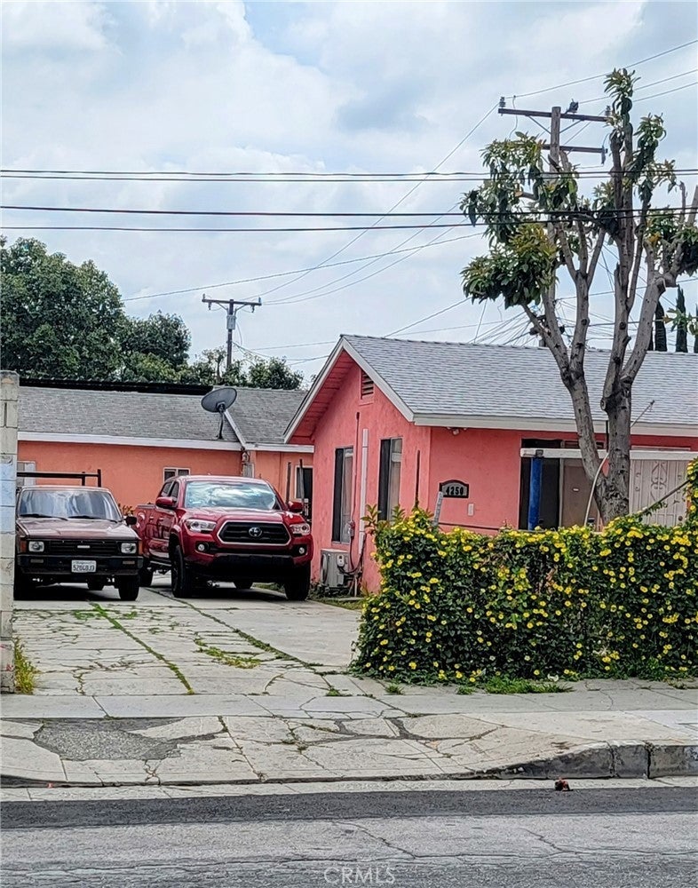 Photo of Listing #SB25129235