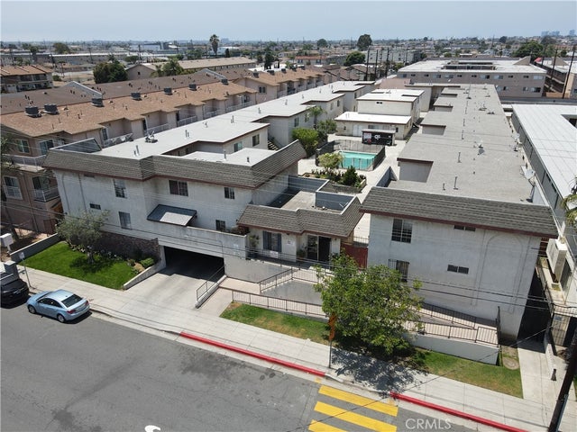 13325 Kornblum Avenue, Hawthorne.