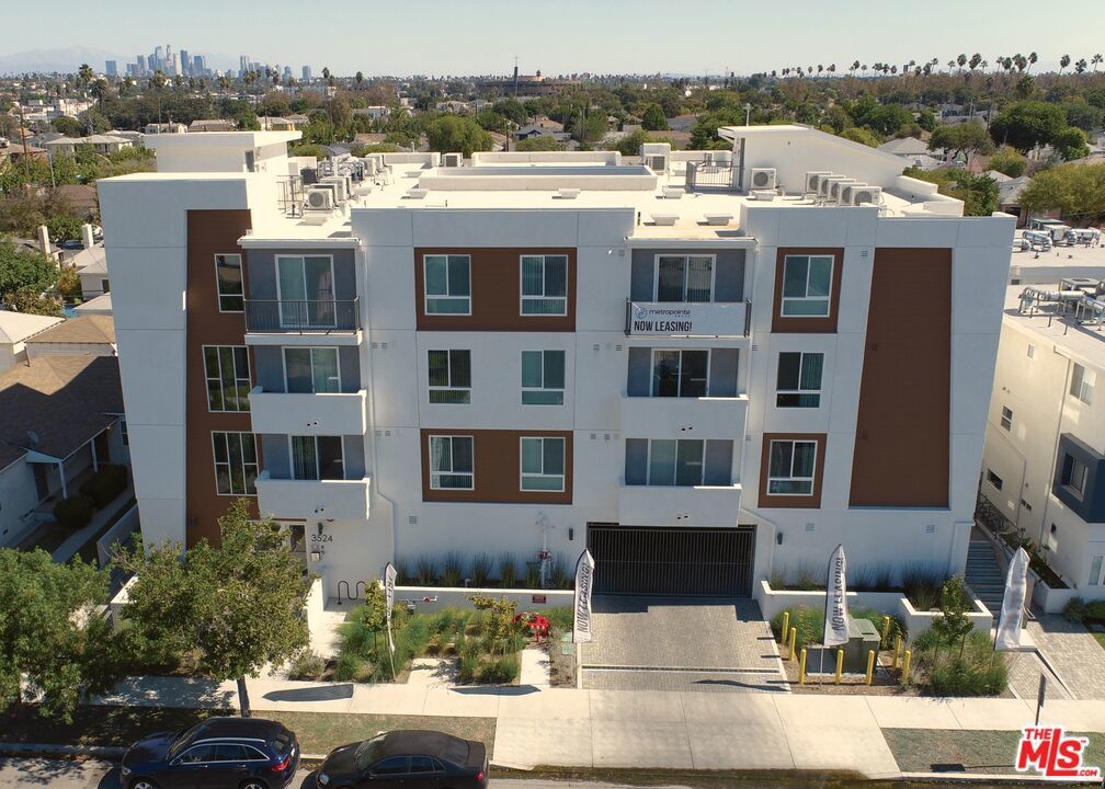 Photo of Listing #25554359