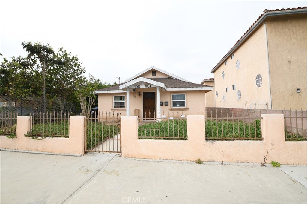 Photo of Listing #SB25143600