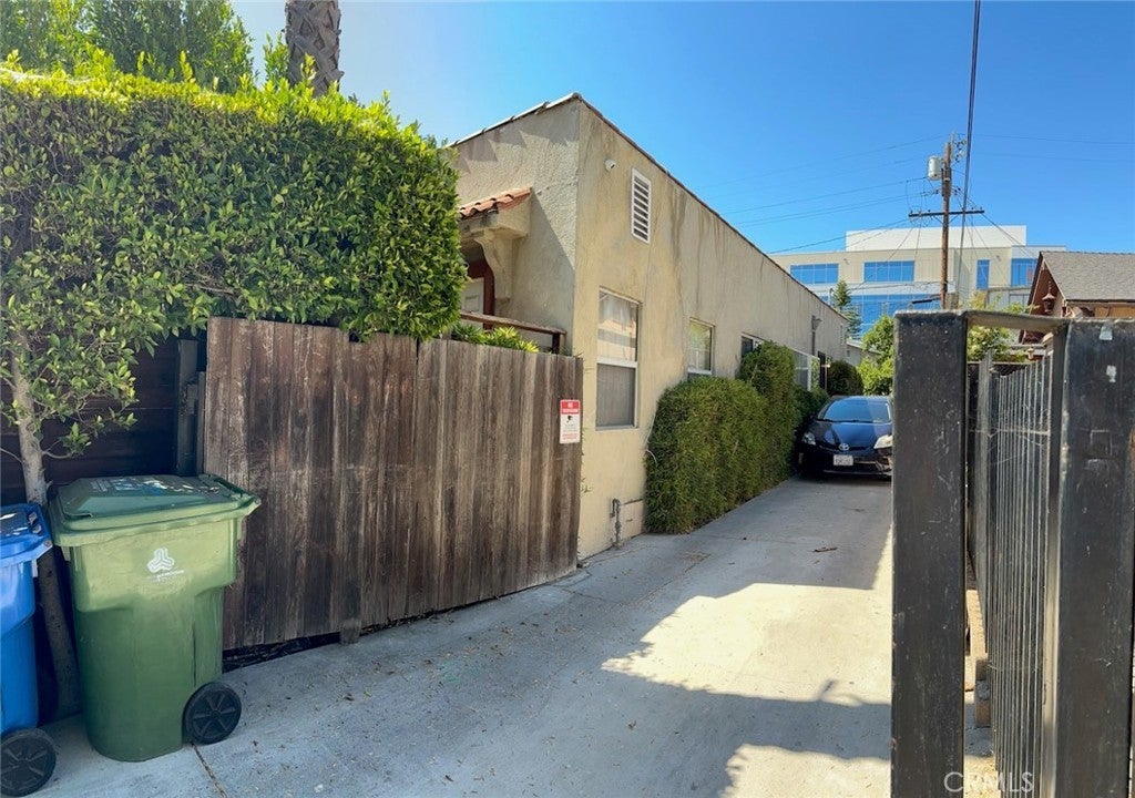 Photo of Listing #SR25128935