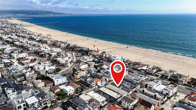 135 28th Street, Hermosa Beach.