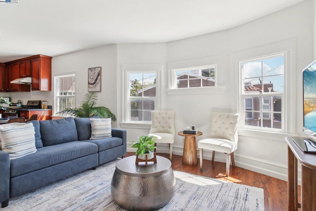 Photo of Listing #41105658