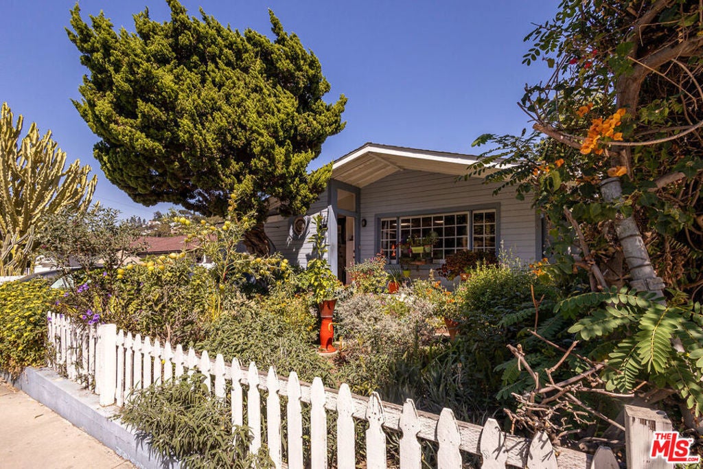 Photo of Listing #25564949