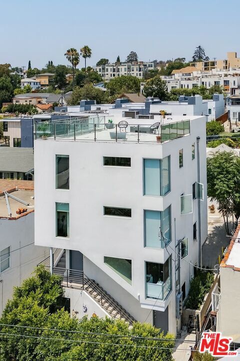 Photo of Listing #25567417