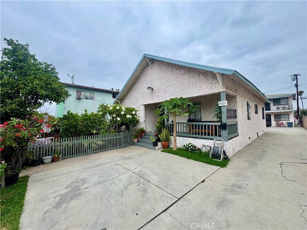 Photo of Listing #DW25168077