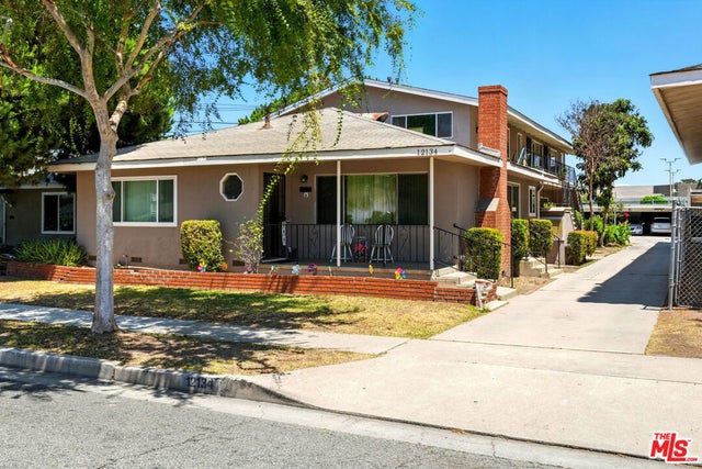 12134 Grevillea Avenue, Hawthorne.