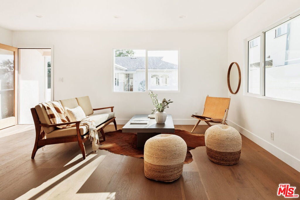 Photo of Listing #25582477