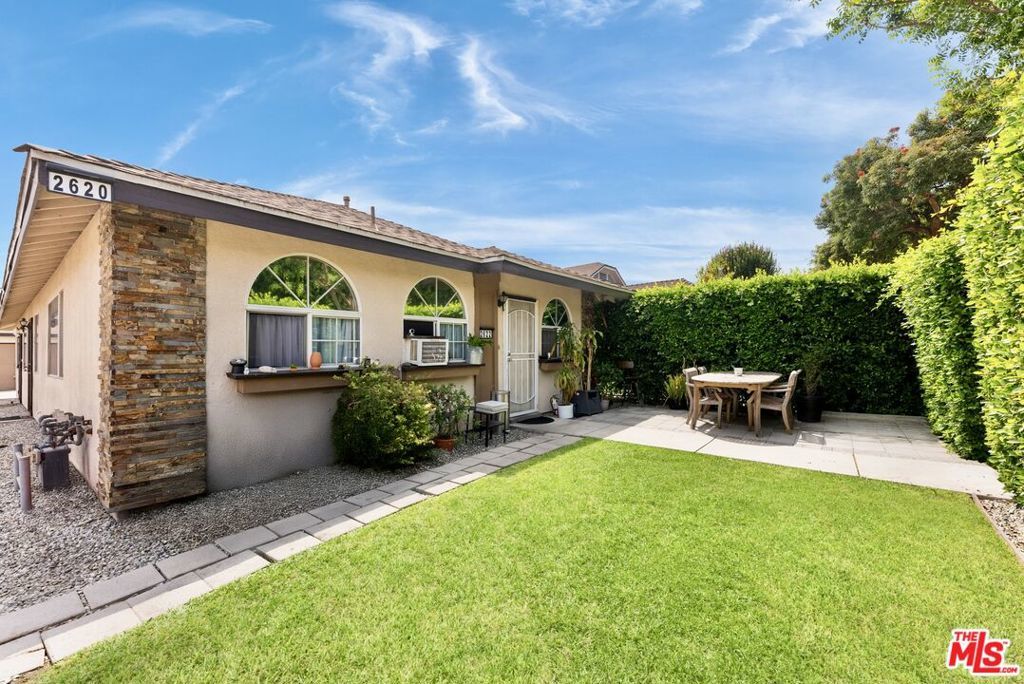 Photo of Listing #25590777