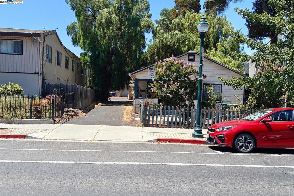 Photo of Listing #41112172