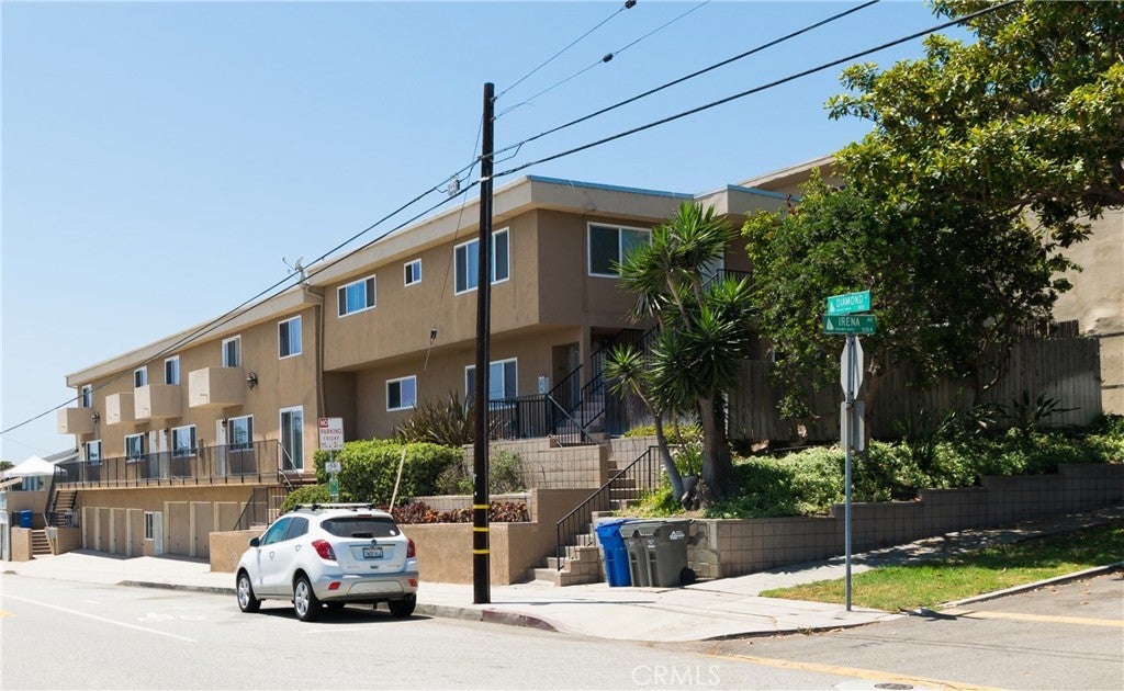 Photo of Listing #SB25224346