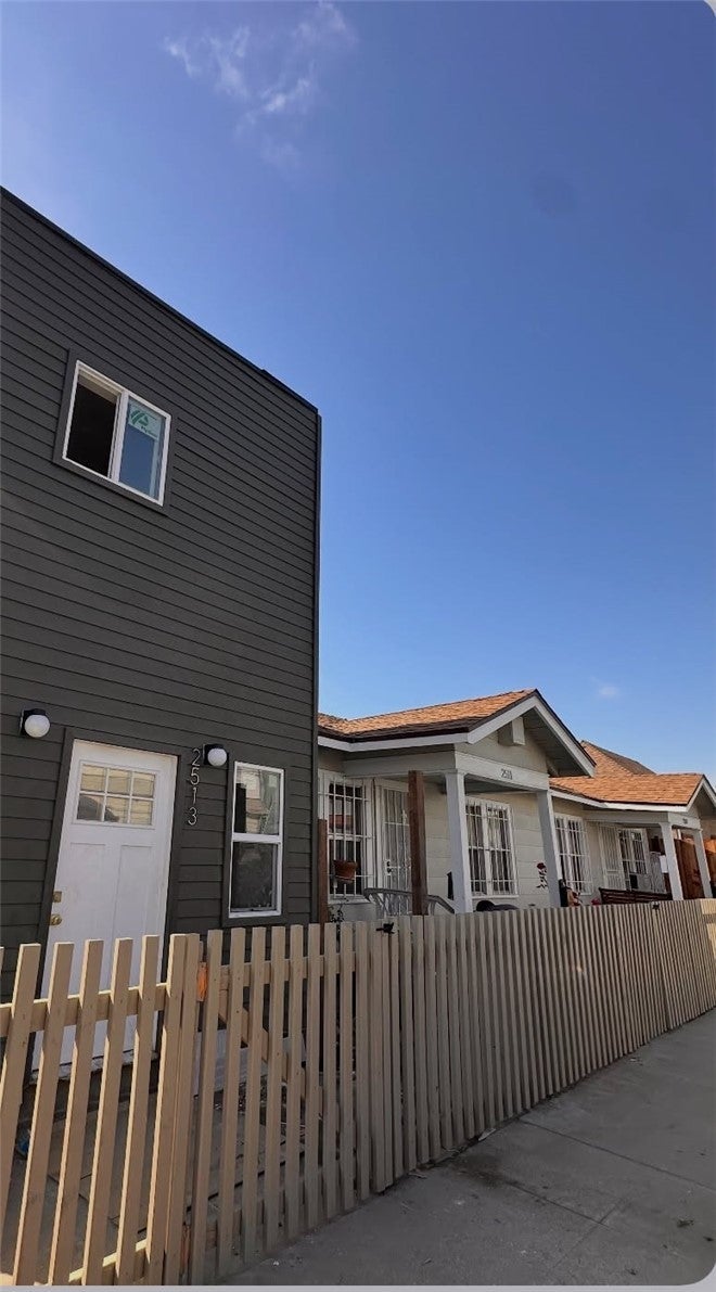 Photo of Listing #SR25225011