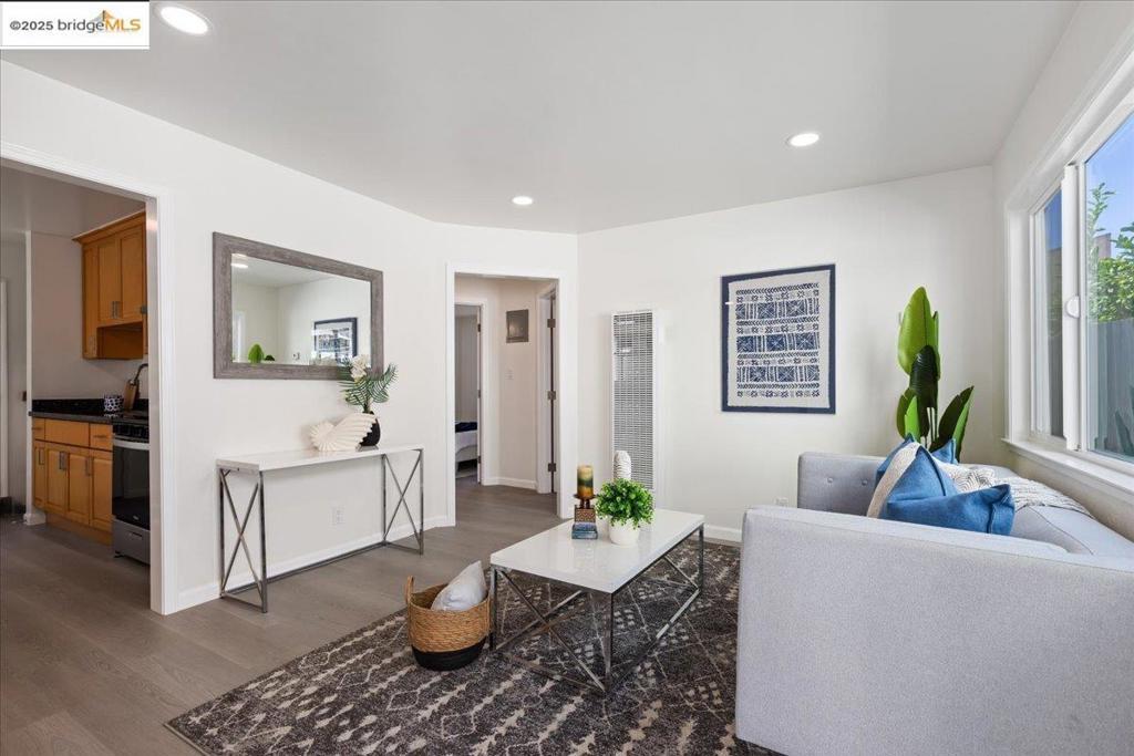 Photo of Listing #41113350